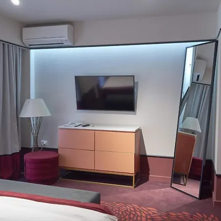 Apartment Epoca Boutique *